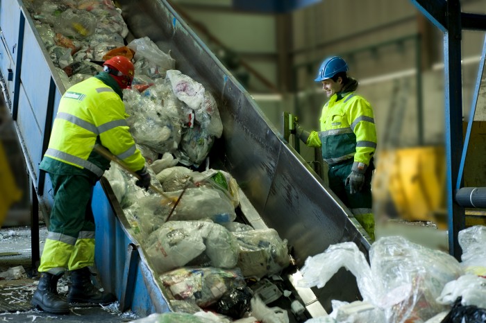plastsortering.jpg