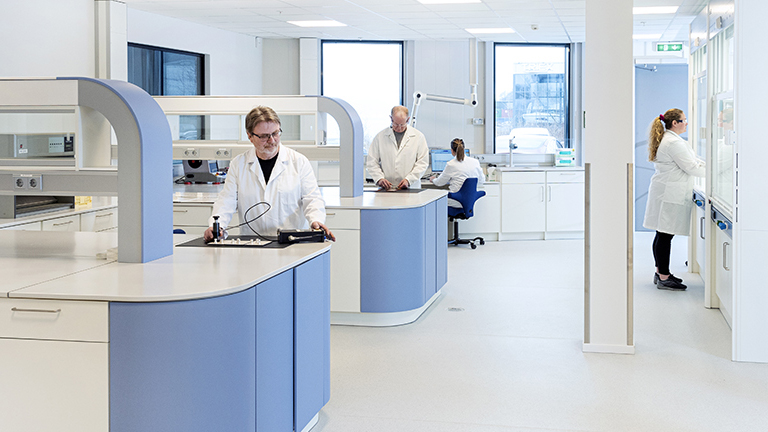 Performance Laboratory 215 Norner ©TOM RIIS Low (1)