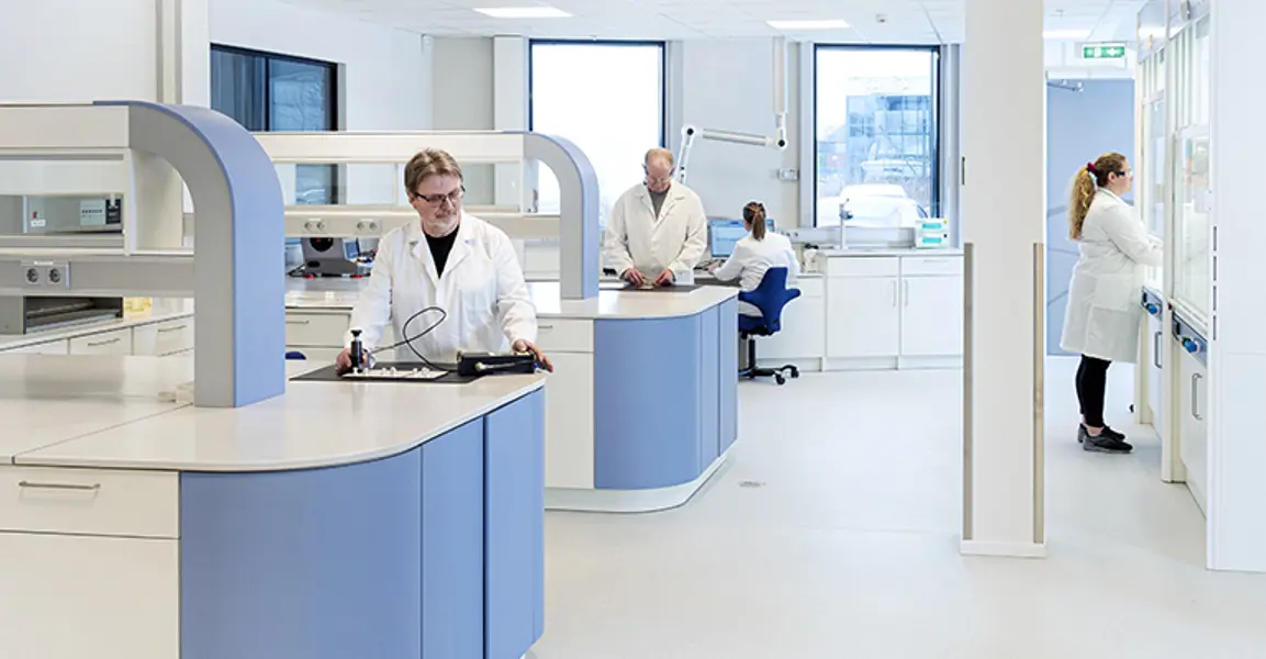 Performance Laboratory 215 Norner ©TOM RIIS Low (1)