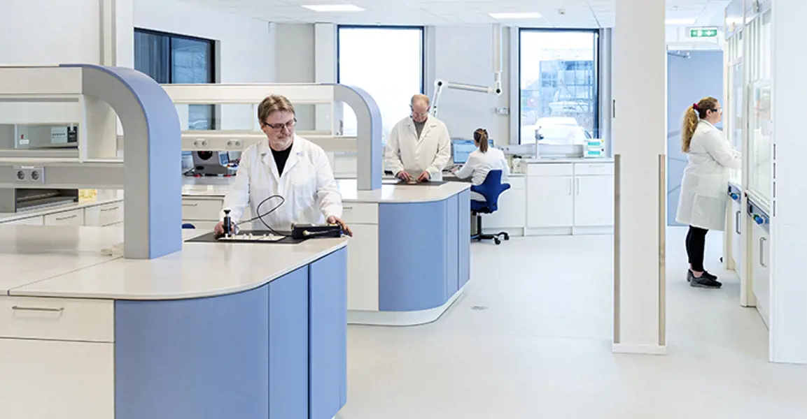 Performance Laboratory 215 Norner ©TOM RIIS Low (1)