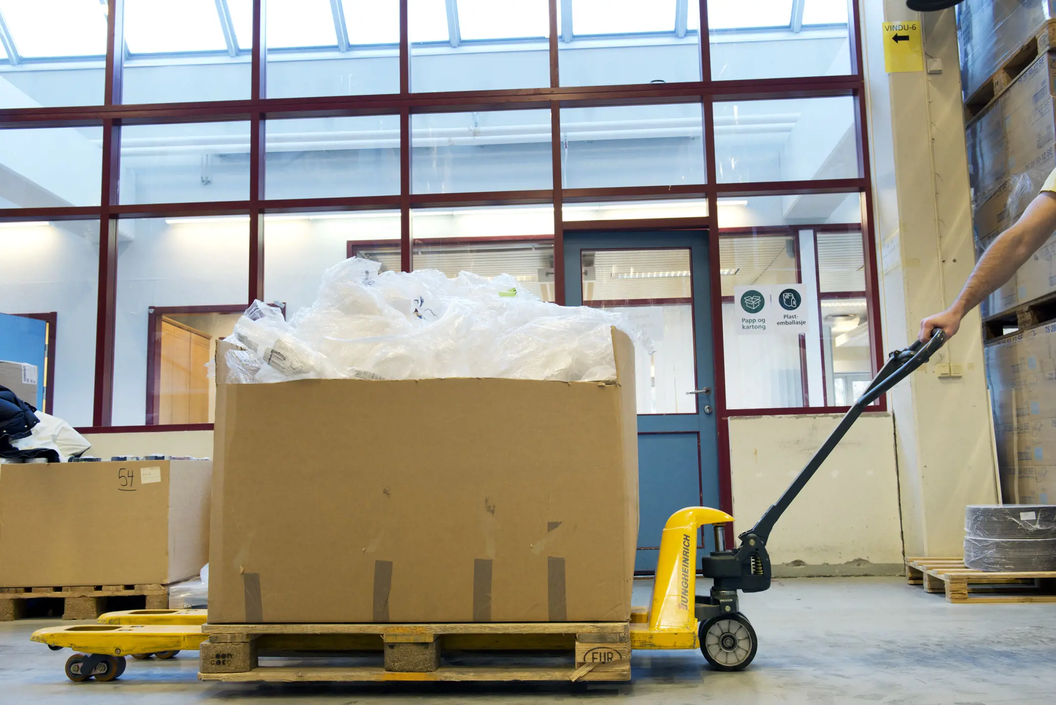 Emballasje Pa Lager GPN 01751 Foto Grønt Punkt Norge (1)