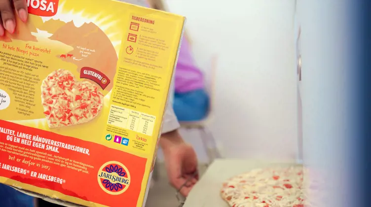 Student Gradiosa Legg Merke Til Merkene Foto Herman Ekendahl Dreyer For LOOP Scaled