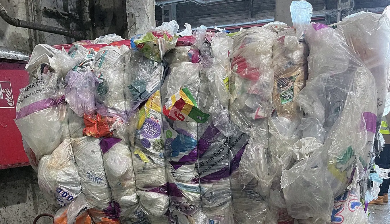 Finsortering Av Husholdningsplast Vogt Plastic GPN 02216 1920 Foto Gront Punkt Norge Smal