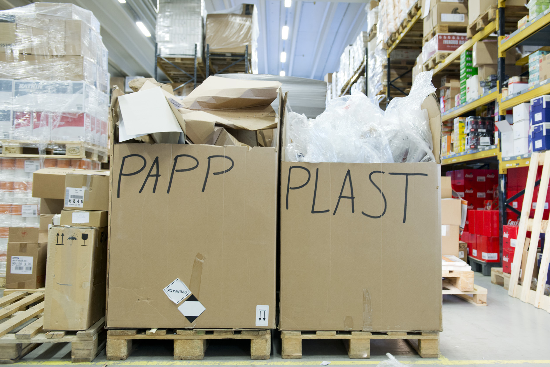 Emballasje Pa Lager GPN 01764 1920 Foto Gront Punkt Norge