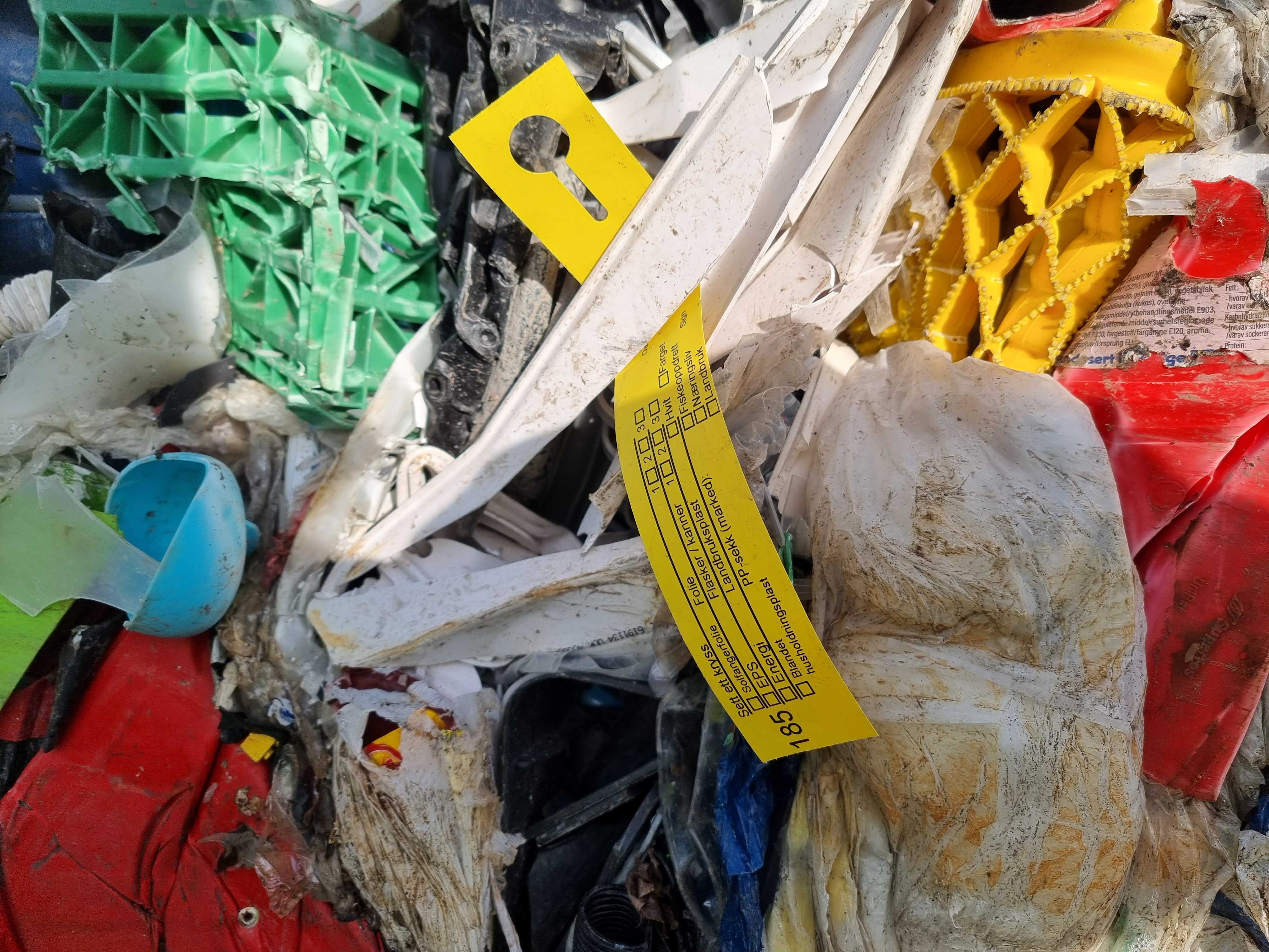 Gule Lapper Blandet Plastemballasje