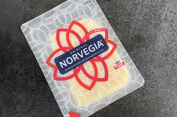 Skivet Norvegia ost i emballasje